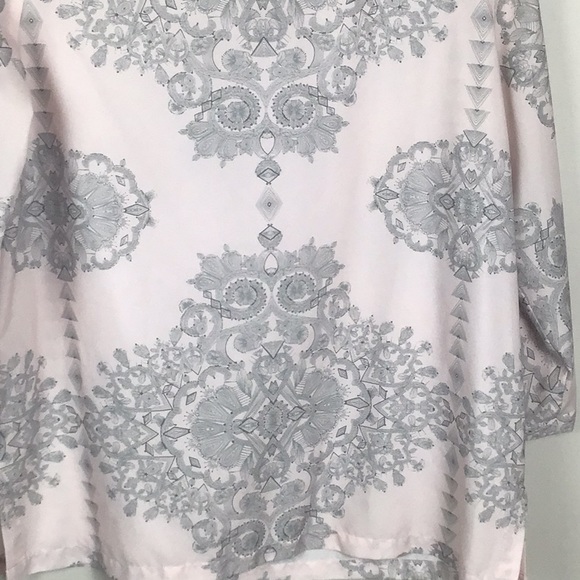 Kenar Pink and Gray geometric print top Large - Picture 4 of 7